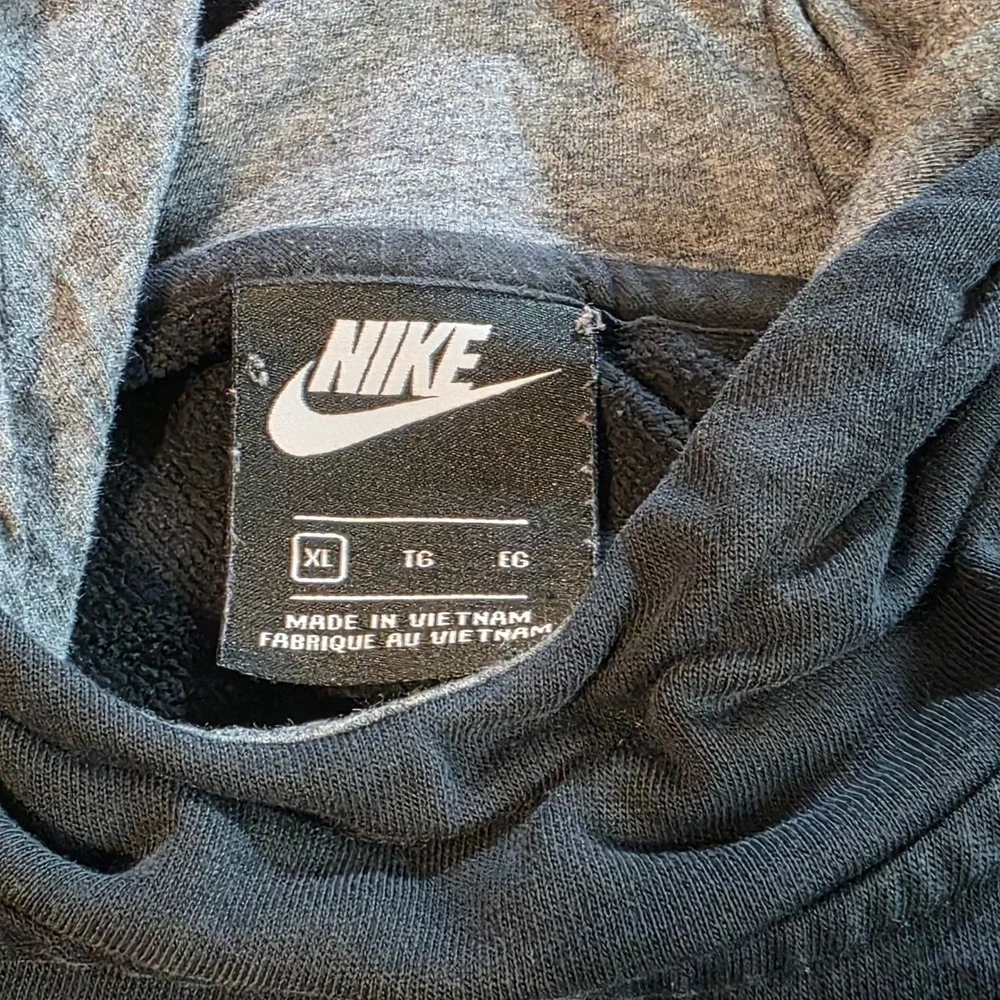 Nike sportswear club
